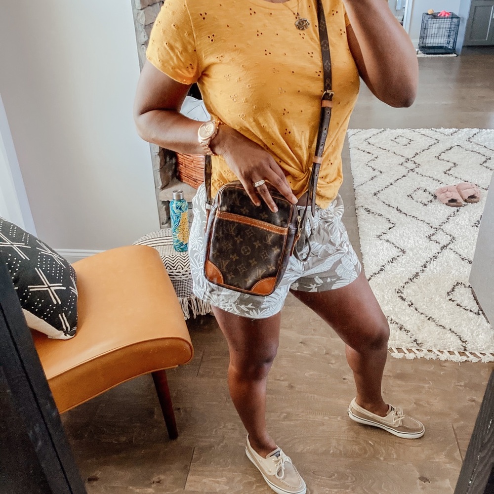 💕 LV Crossbody 💕 Louis Vuitton Crossbody